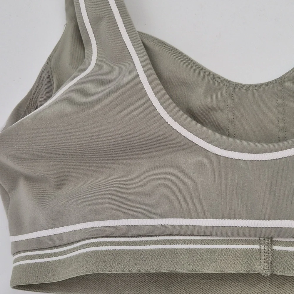 Alo Yoga Airbrush Heart Throb Bra Limestone Medium - Picture 6 of 8
